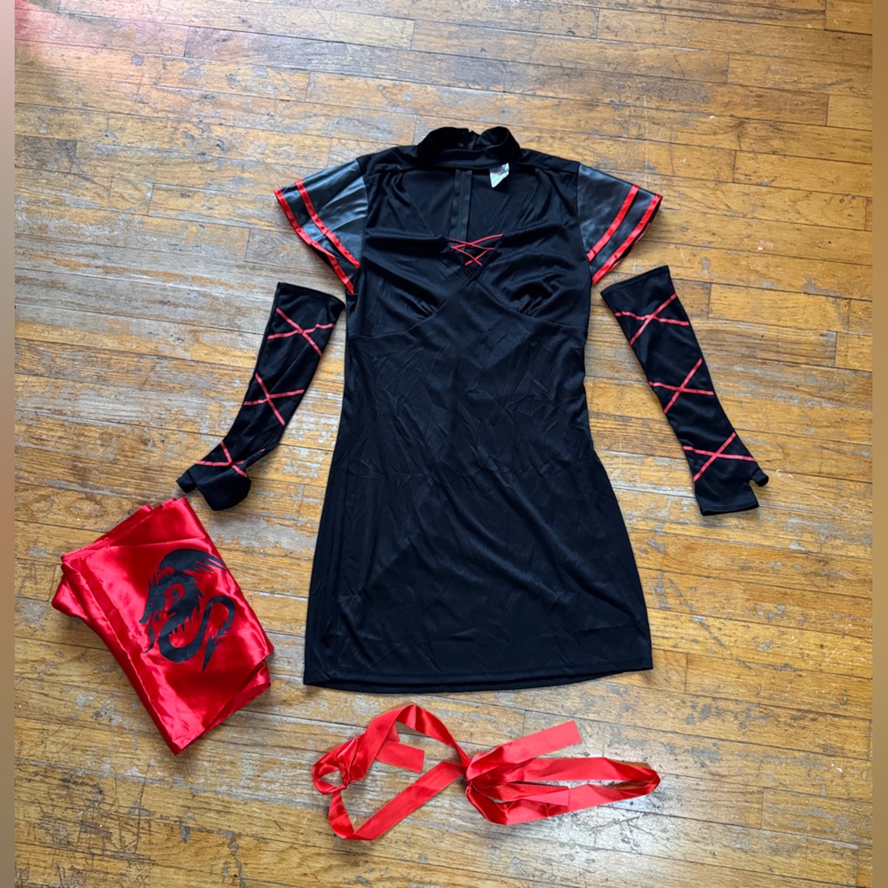 Dreamgirl‎ Ninja Costume for Adults - Black and Red - Picture 2 of 9